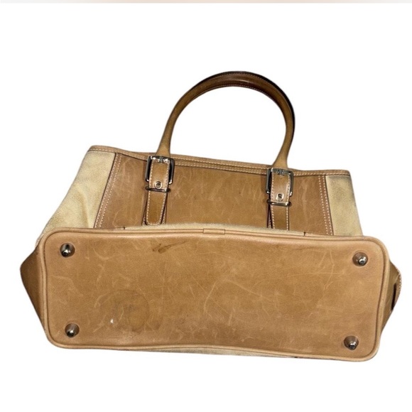 Coach Hamptons Suede Bag - Picture 3 of 5